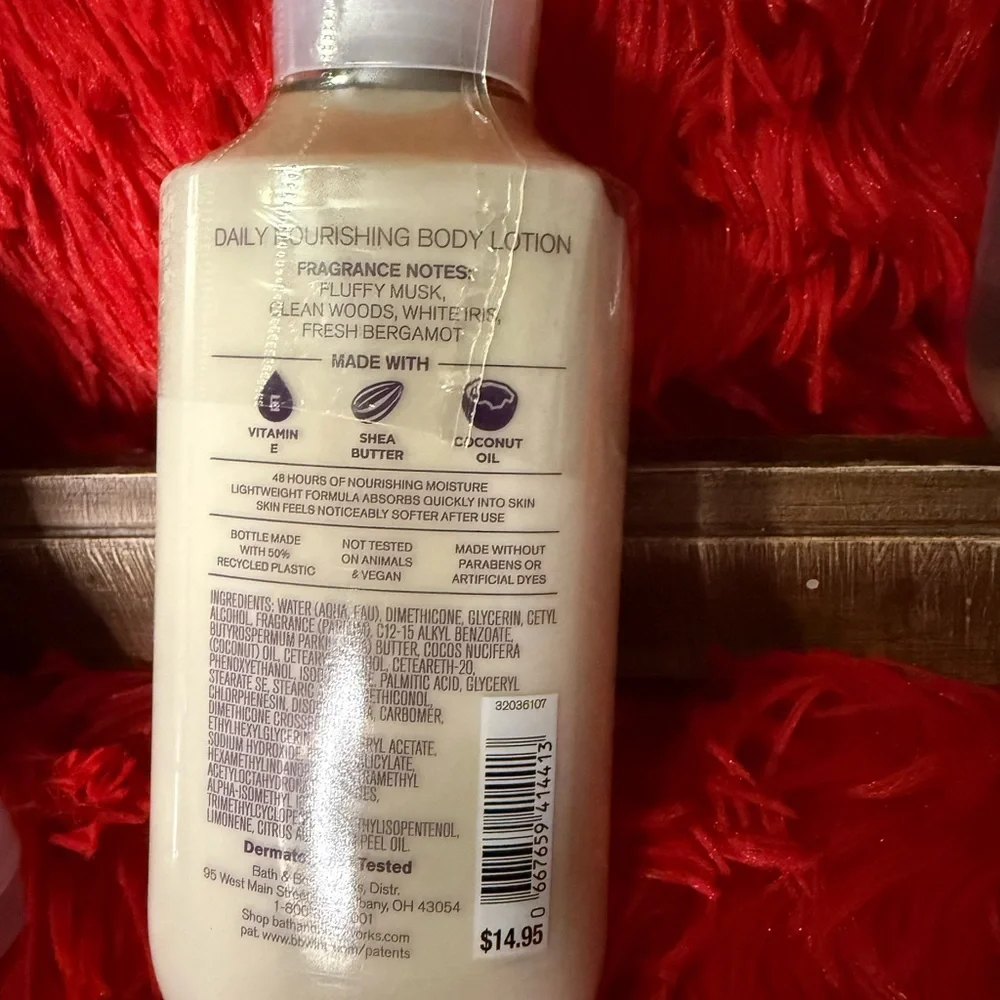 Bath & Body Works Lovely Dreamer Body Wash Set - Purple and White